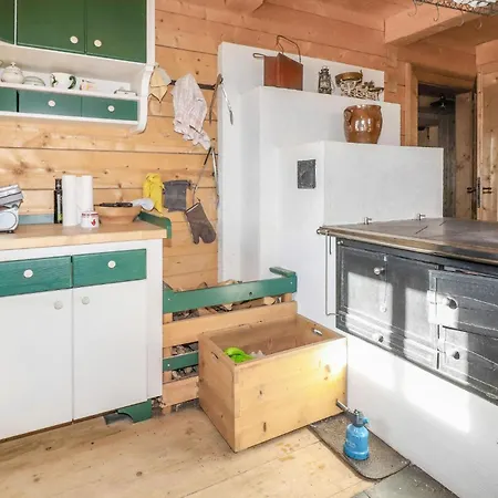 3 Bedroom Beautiful In Holiday home