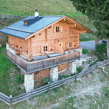 3 Bedroom Beautiful In Holiday home